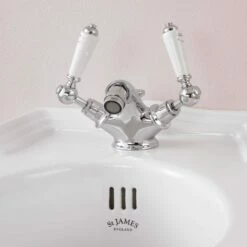 St James Hampton Bidet | Old Fashioned Bathrooms -UK Bathroom Supplies Sales Store St James Hampton Bidet Close Up 2