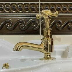 Thomas Crapper Marlborough Cloakroom Basin Set 15 Thomas Crapper Marlborough Cloakroom Basin Set -UK Bathroom Supplies Sales Store Thomas Crapper Marleborough Cloakroom Basin Taps Polished Brass