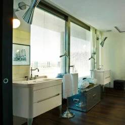 Washbasin 100cm (Ground Cabinet) | Old Fashioned Bathrooms -UK Bathroom Supplies Sales Store Waldorf Vanities Roomset 1